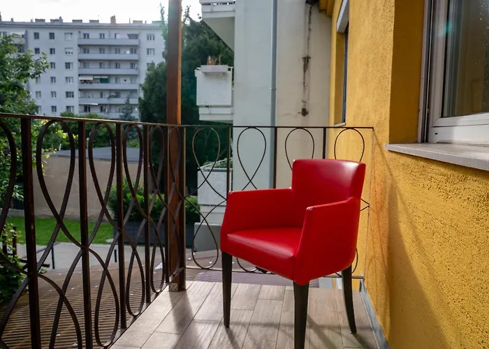 - Restaurant Valley Rose Готель 3*